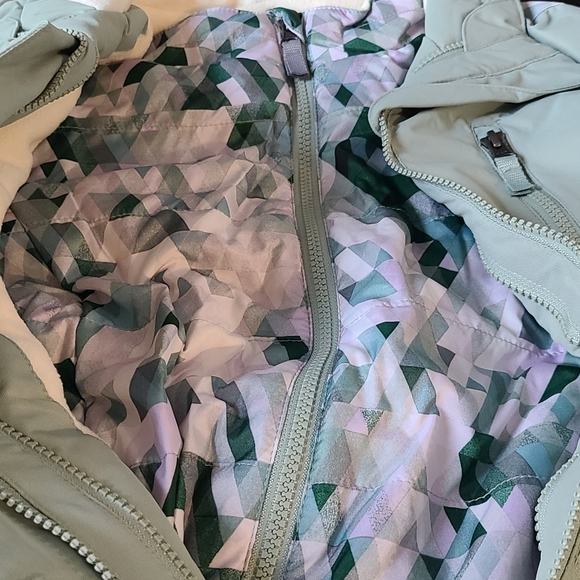 Girls 3 in 1 jacket 6/6X or 7/8 - Picture 5 of 7